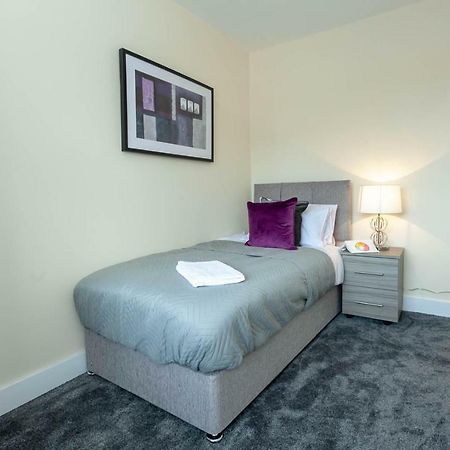 4 Bed Home, Driveway Parking Ideally Located In Latchford, Warrington - Executive St Marys House Exterior foto