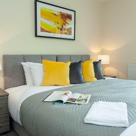 4 Bed Home, Driveway Parking Ideally Located In Latchford, Warrington - Executive St Marys House Exterior foto