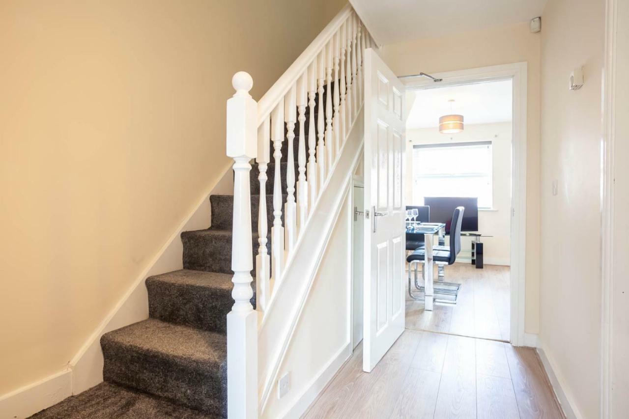 4 Bed Home, Driveway Parking Ideally Located In Latchford, Warrington - Executive St Marys House Exterior foto